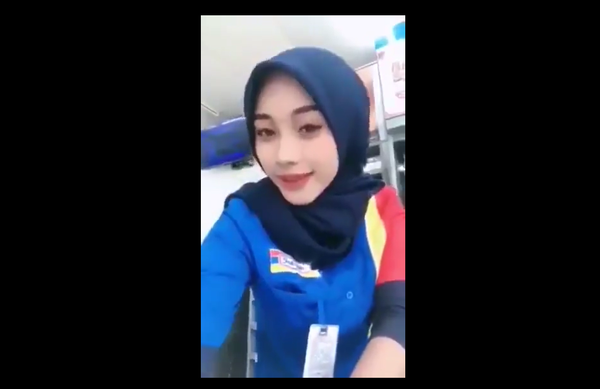 Salsabila Kasir Indomaret Cantik Yang Doyan Nya Ngulek Di Atas
