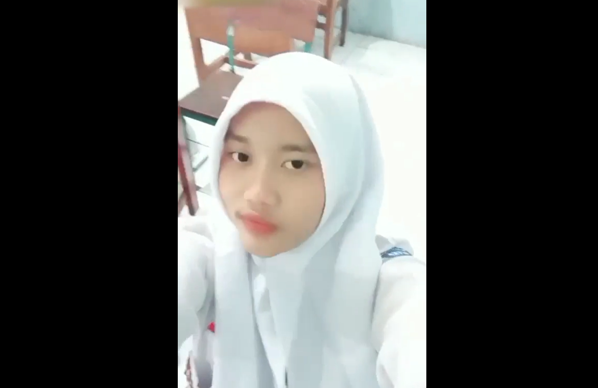 Viral Trending 4nak SMA Vidio Call Sama Ayang Sambil C0lmek